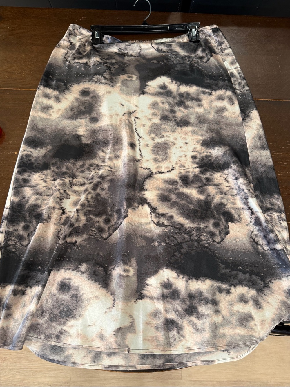 Women’s Cream Black Pink Soft Midi Skirt - Picture 5 of 7